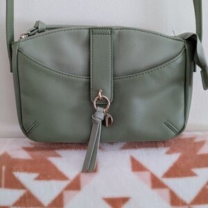 Elegant Green Leather Crossbody Bag
